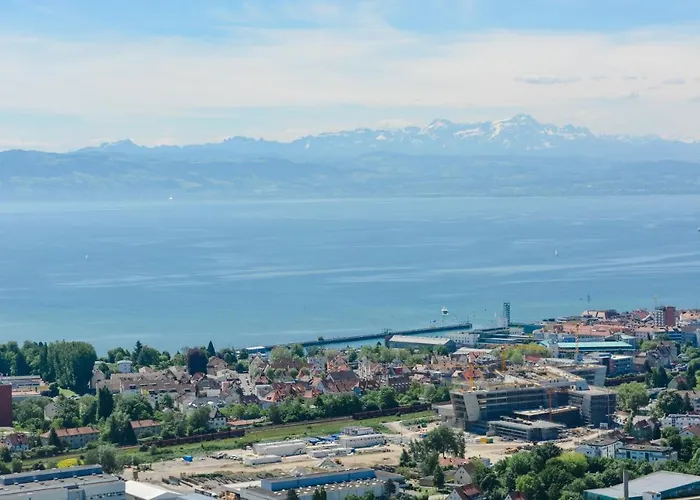 Ferienwohnung  Panoramablick  mit Hallenbad Berg und Seesicht