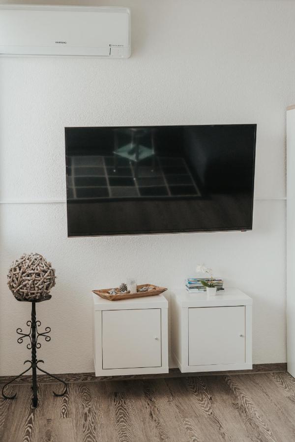 Apartment Panoramablick  Mit Hallenbad Berg Und Seesicht
